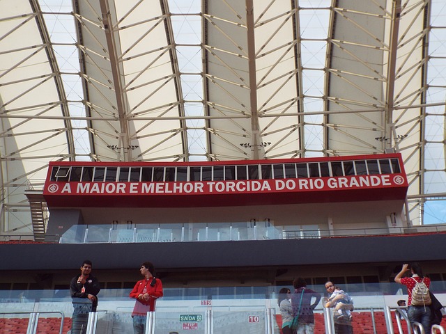 无文班马刺照样杀疯了！瓦塞尔35+7三分对轰穆雷，约基奇8次出手引争议