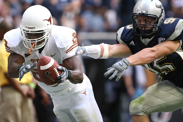 美记：马刺不愿放弃卡斯尔和哈珀，即便交易对象是字母哥