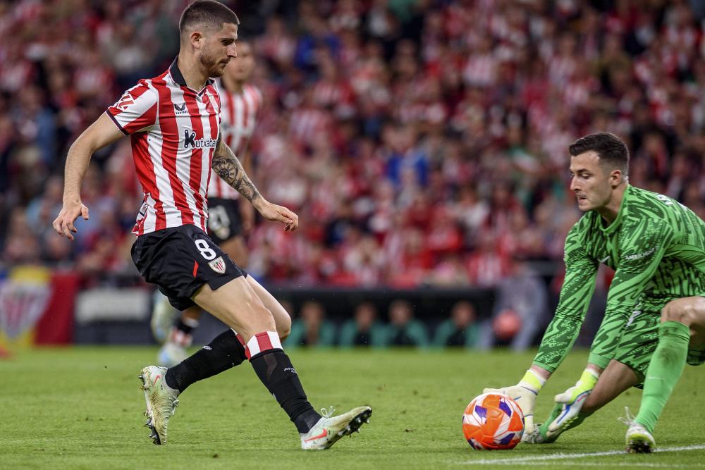 2025年成都混合团体世界杯第二阶段八强赛，国乒以8-2战胜法国队，六连胜，莎头组合和王曼昱分别赢得两盘比赛。